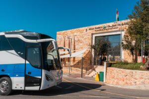 اطلاق مسار رحلة عجلون الجديد بالتعاون مع الجمعية الملكية لحماية الطبيعة و شركة جت